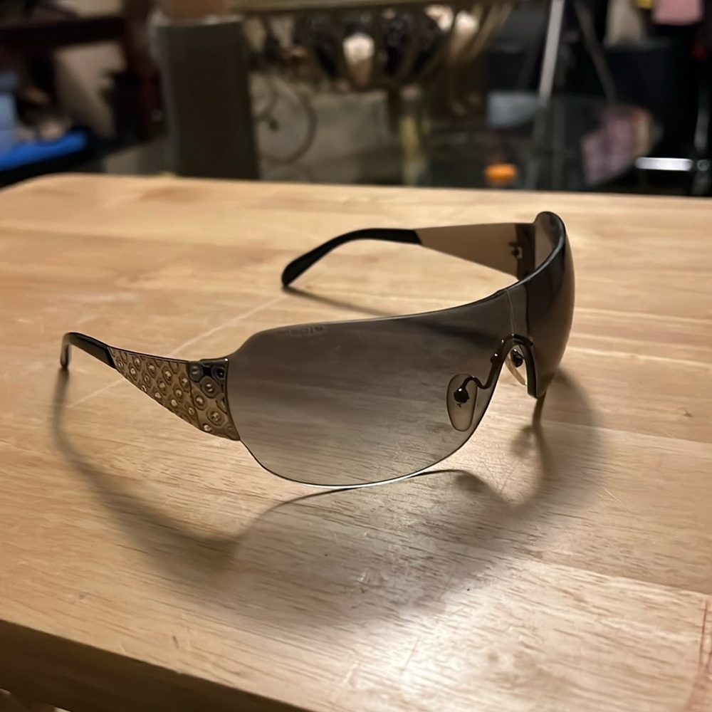 PRADA Sunglasses Black Metal Women Triangle Logo Aviator SPR 601 1BC-3M1 115 3N